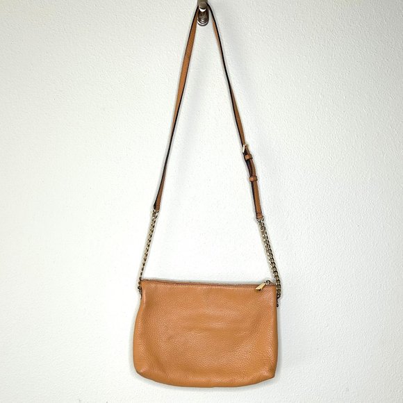 Michael Kors East West Crossbody in Camel Pebbled Leather and Gold Chain - Picture 14 of 15